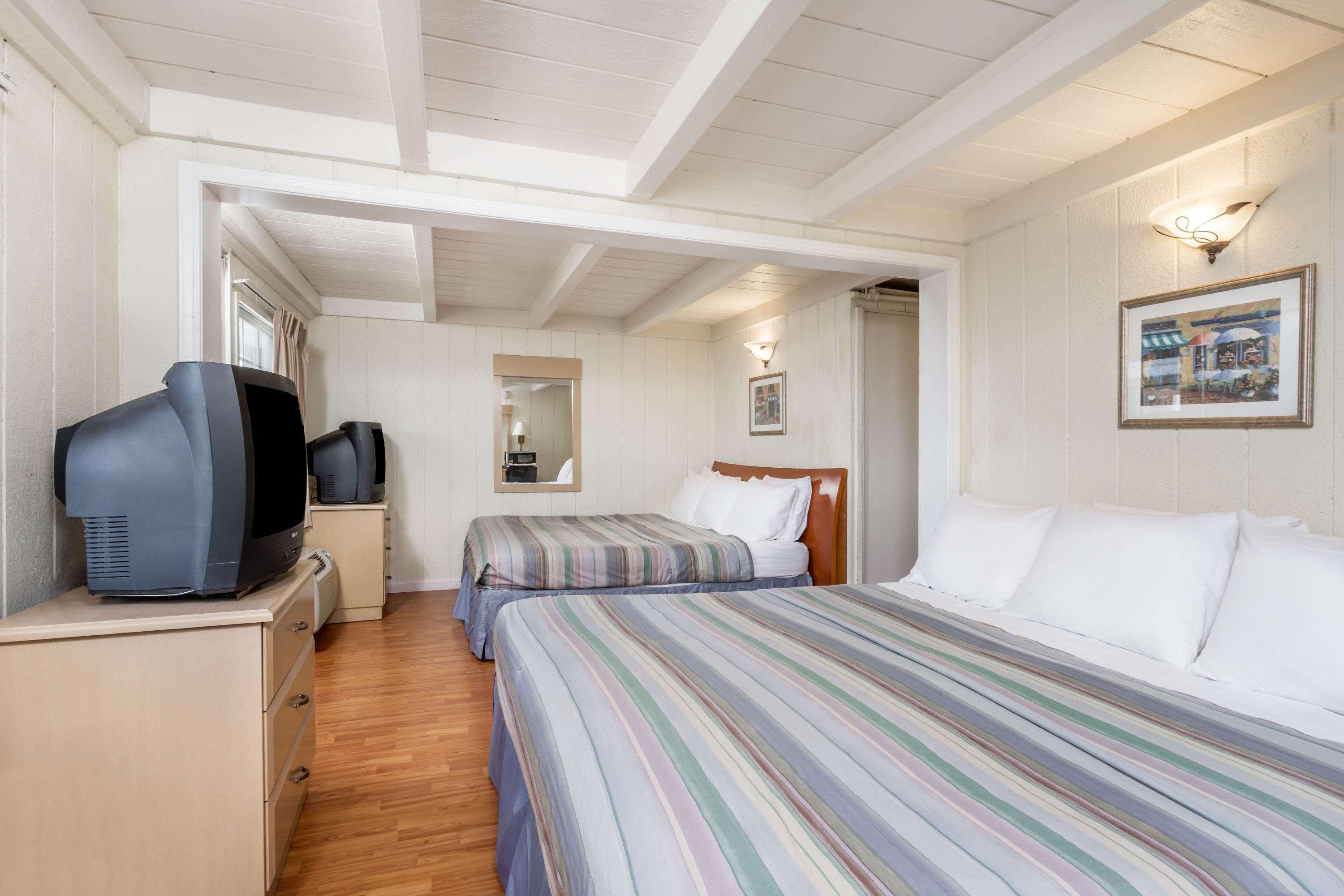 Travelodge By Wyndham Fairfield/Napa Valley Exterior photo